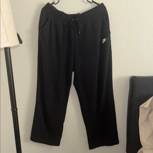 1of2 Women’s Nike Black Lounge Pants